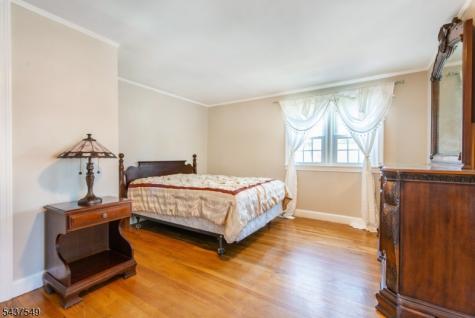 146 Giles Avenue Middlesex NJ 08846