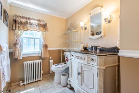 146 Giles Avenue Middlesex NJ 08846