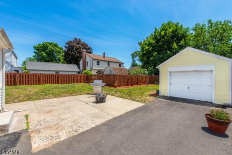 146 Giles Avenue Middlesex NJ 08846