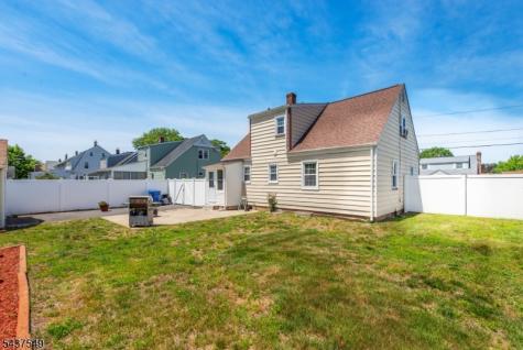 146 Giles Avenue Middlesex NJ 08846