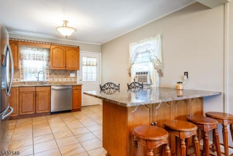 146 Giles Avenue Middlesex NJ 08846