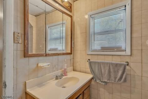 608 Springdale Avenue East Orange NJ 07017