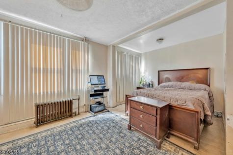 608 Springdale Avenue East Orange NJ 07017