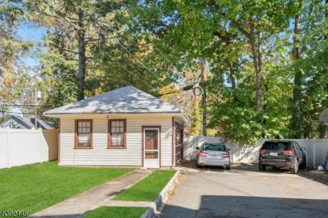 608 Springdale Avenue East Orange NJ 07017