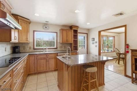 86 Kennedy Road Green NJ 07821