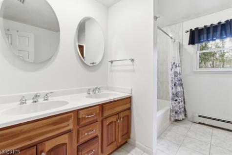 86 Kennedy Road Green NJ 07821