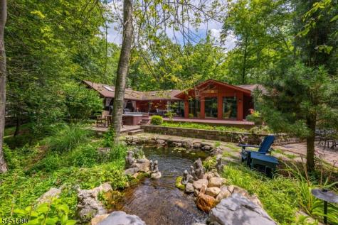 111 Ballantine Road Andover NJ 07821