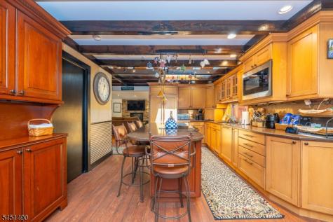 111 Ballantine Road Andover NJ 07821
