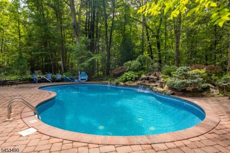 111 Ballantine Road Andover NJ 07821