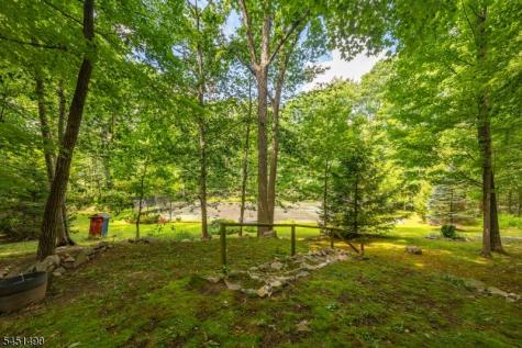 111 Ballantine Road Andover NJ 07821