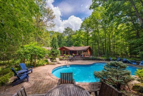 111 Ballantine Road Andover NJ 07821