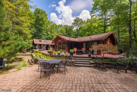 111 Ballantine Road Andover NJ 07821