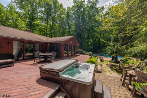 111 Ballantine Road Andover NJ 07821