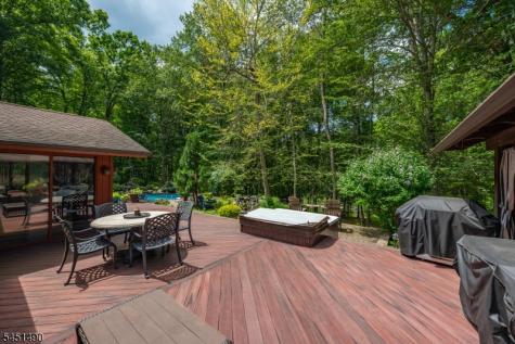 111 Ballantine Road Andover NJ 07821