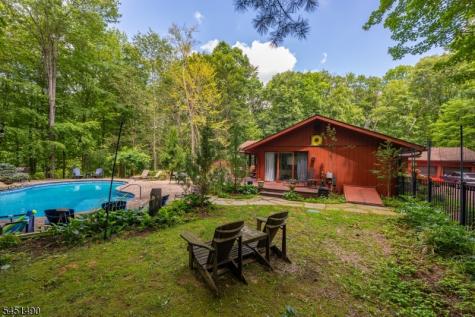 111 Ballantine Road Andover NJ 07821