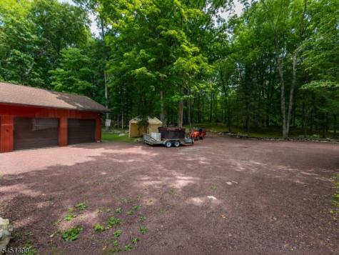 111 Ballantine Road Andover NJ 07821