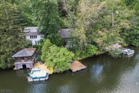 151 Pine Tree Road Bloomingdale NJ 07403