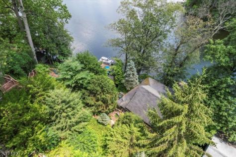 151 Pine Tree Road Bloomingdale NJ 07403