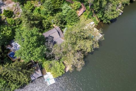 151 Pine Tree Road Bloomingdale NJ 07403