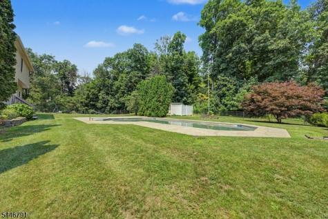 69 Lime Kiln Road Knowlton NJ 07832