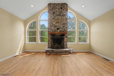 69 Lime Kiln Road Knowlton NJ 07832