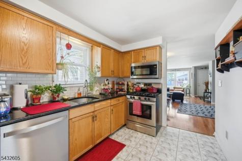 15 Orchard Street Bloomingdale NJ 07403