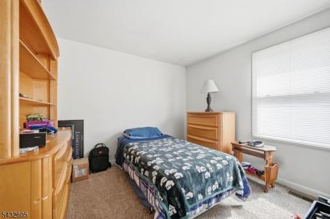 15 Orchard Street Bloomingdale NJ 07403