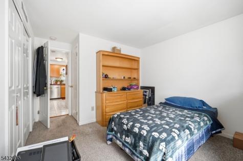 15 Orchard Street Bloomingdale NJ 07403
