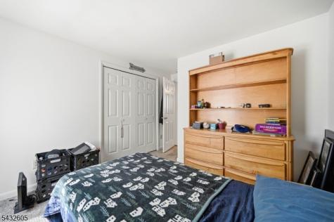 15 Orchard Street Bloomingdale NJ 07403