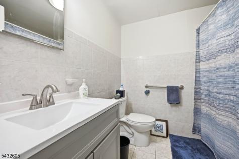15 Orchard Street Bloomingdale NJ 07403
