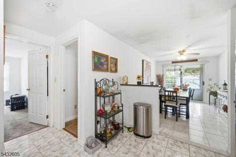 15 Orchard Street Bloomingdale NJ 07403