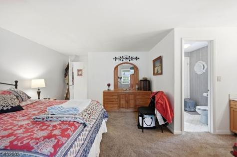 15 Orchard Street Bloomingdale NJ 07403