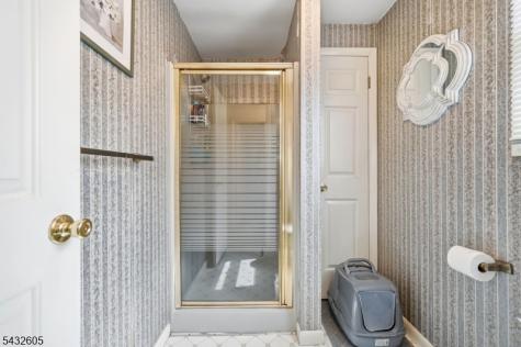 15 Orchard Street Bloomingdale NJ 07403