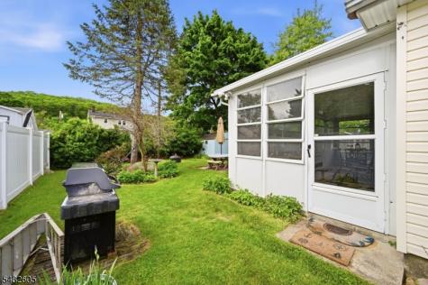 15 Orchard Street Bloomingdale NJ 07403