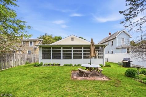 15 Orchard Street Bloomingdale NJ 07403