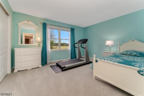 11 Messenger Lane Raritan NJ 08551