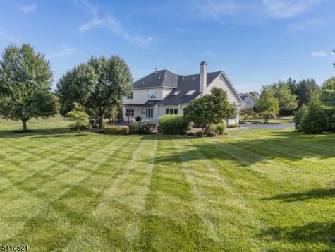 11 Messenger Lane Raritan NJ 08551