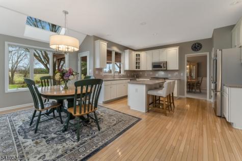 11 Messenger Lane Raritan NJ 08551