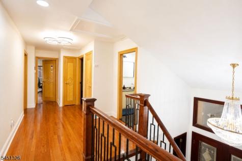 26 Benjamin Drive Springfield NJ 07081