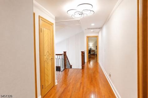 26 Benjamin Drive Springfield NJ 07081