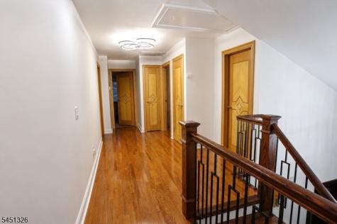 26 Benjamin Drive Springfield NJ 07081