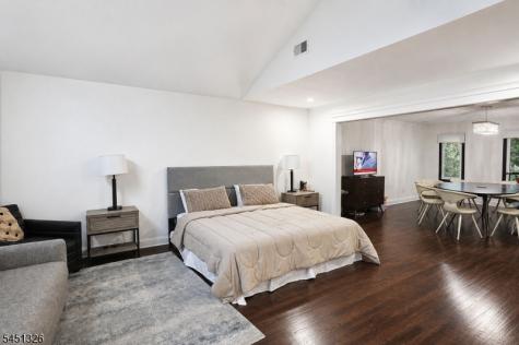 26 Benjamin Drive Springfield NJ 07081