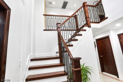 26 Benjamin Drive Springfield NJ 07081