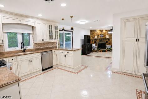 26 Benjamin Drive Springfield NJ 07081