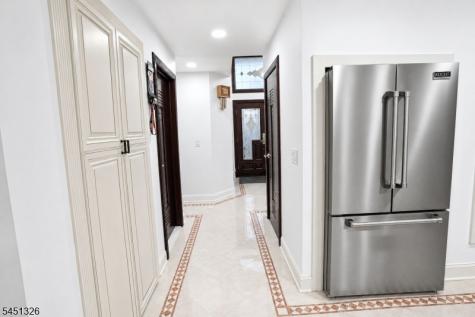26 Benjamin Drive Springfield NJ 07081