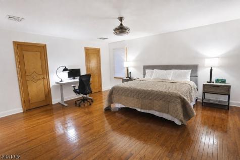 26 Benjamin Drive Springfield NJ 07081