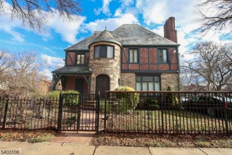 75 Chancellor Avenue Newark NJ 07112