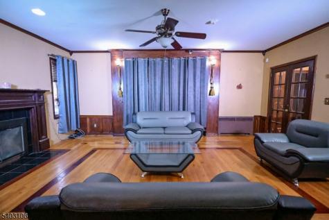 75 Chancellor Avenue Newark NJ 07112