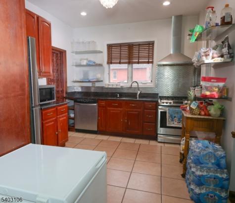 75 Chancellor Avenue Newark NJ 07112
