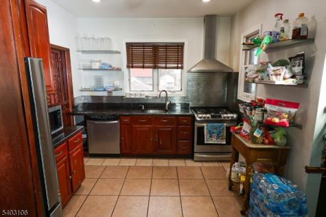 75 Chancellor Avenue Newark NJ 07112